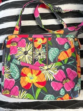 Vera Bradley jazzy bloom Crossbody messenger Bag